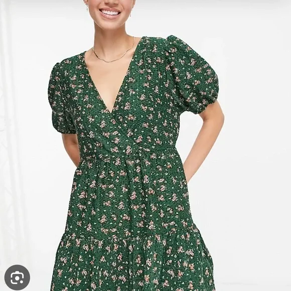 ASOS Design Curve Textured Faux Wrap Mini Dress With Peplum - Picture 2 of 14